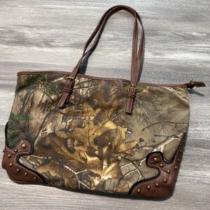Realtree Camo Shoulder Bag w/ Brown Faux Studded Leather Y2K Outdoorsy Tote Bag